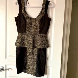 Black and gold dress, with satin texture. Size 3/4